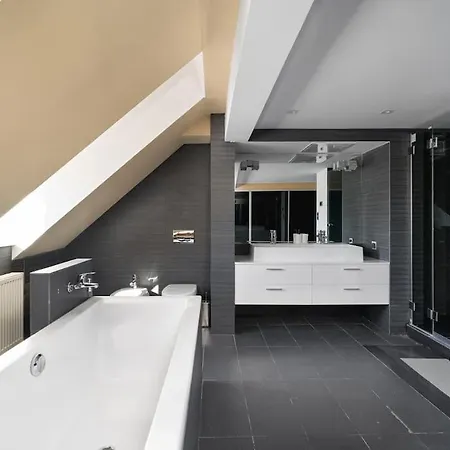 Apartment Comfortable - City Center - - Piwna