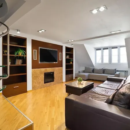 Comfortable - City Center - - Piwna Apartman *